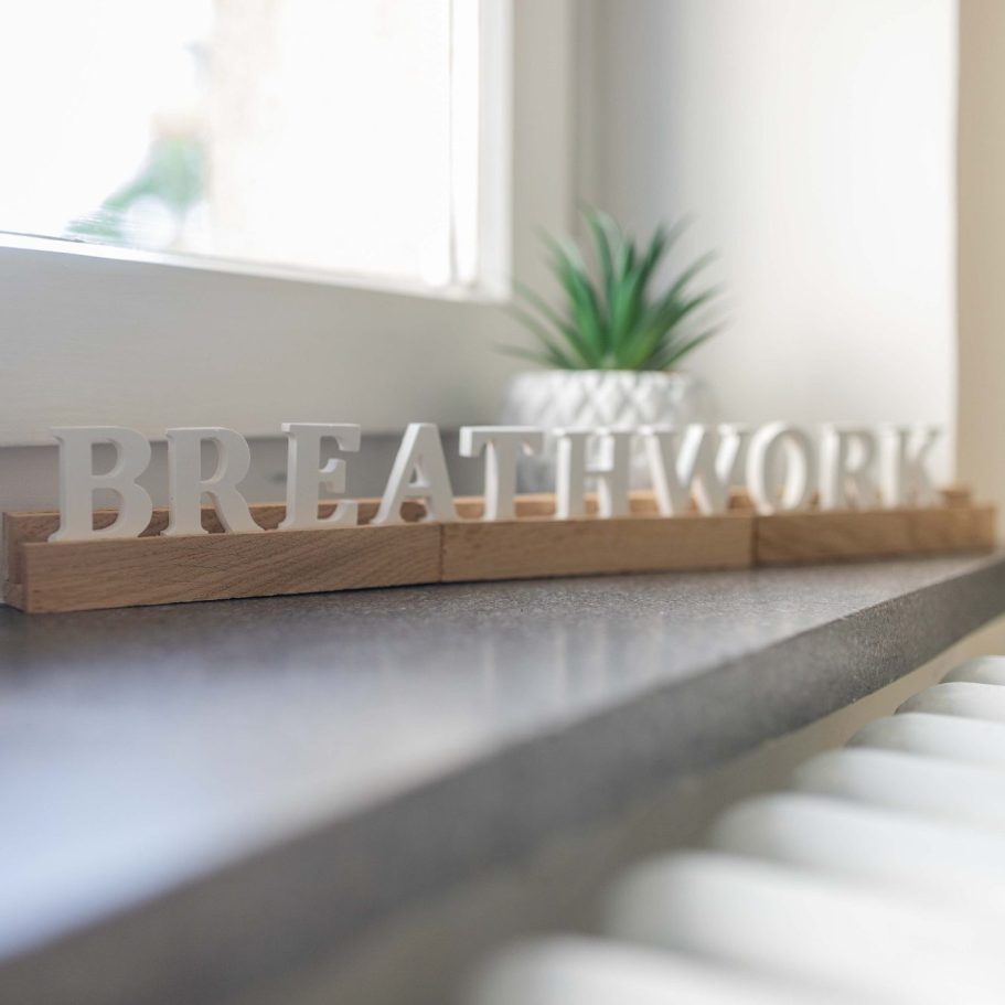 Ein Schild mit dem Titel Breathwork Ein Schild mit dem Titel Breathwork